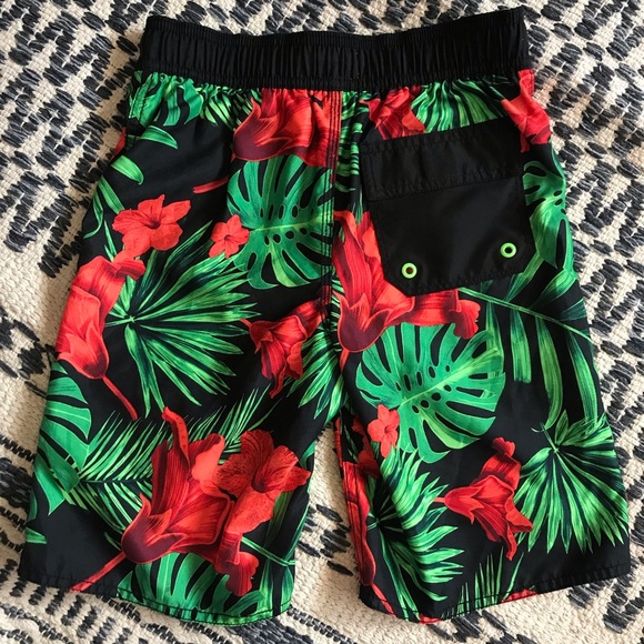 Hibiscus Board Shorts Boys Size 8 Medium w/ built in underwear - Picture 2 of 9